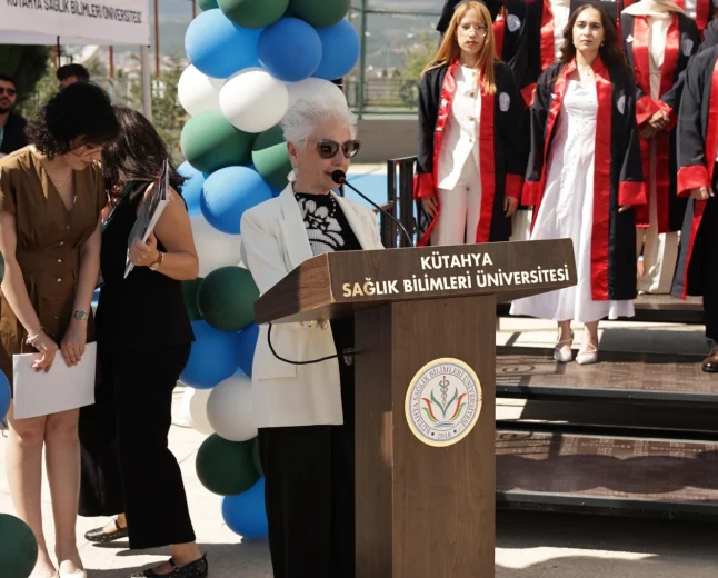 Gülsüm Güral Diş Hekimliği Fakültesi yeni mezunlarını törenle uğurladı
